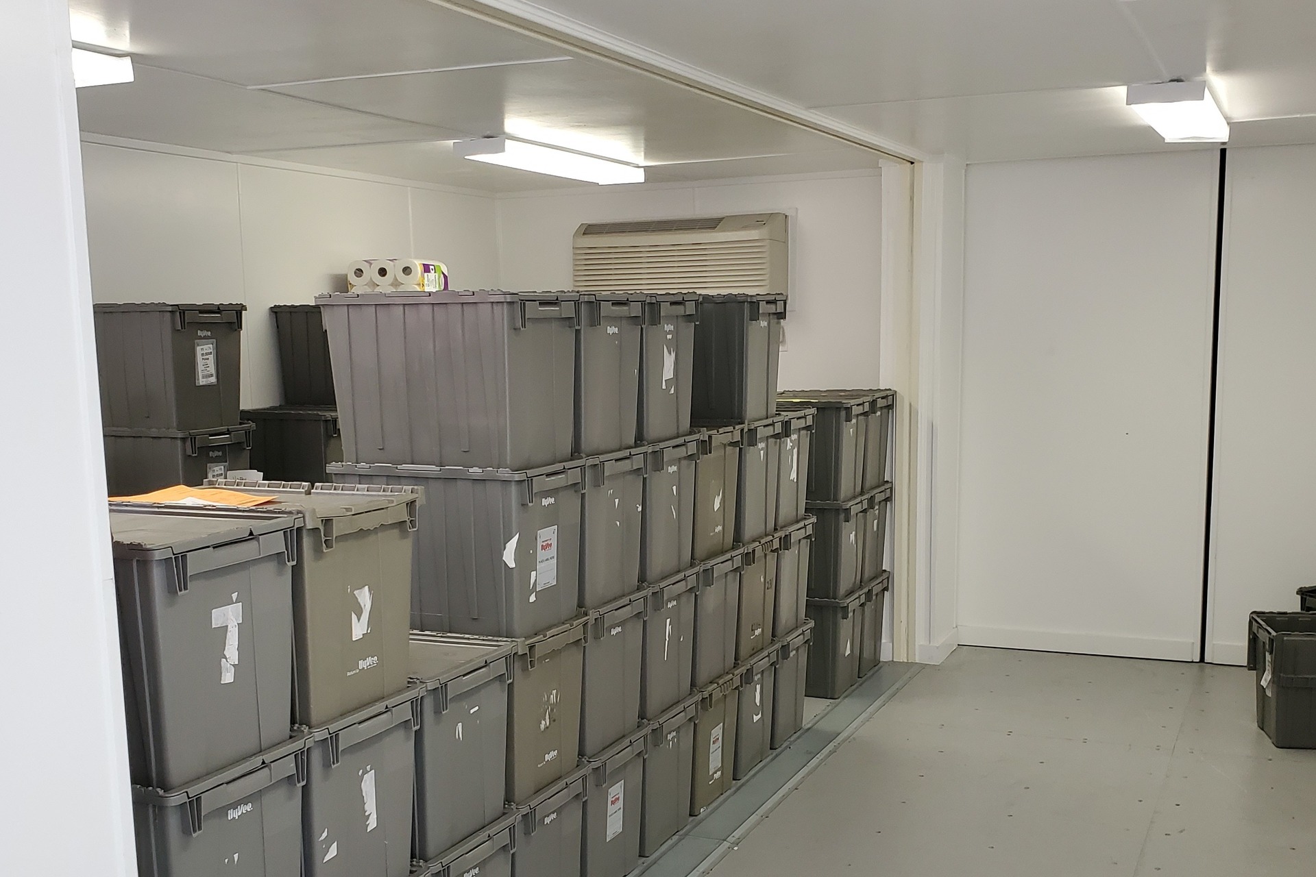 Case Study HyVee Grocery Curbside Pickup Falcon Structures